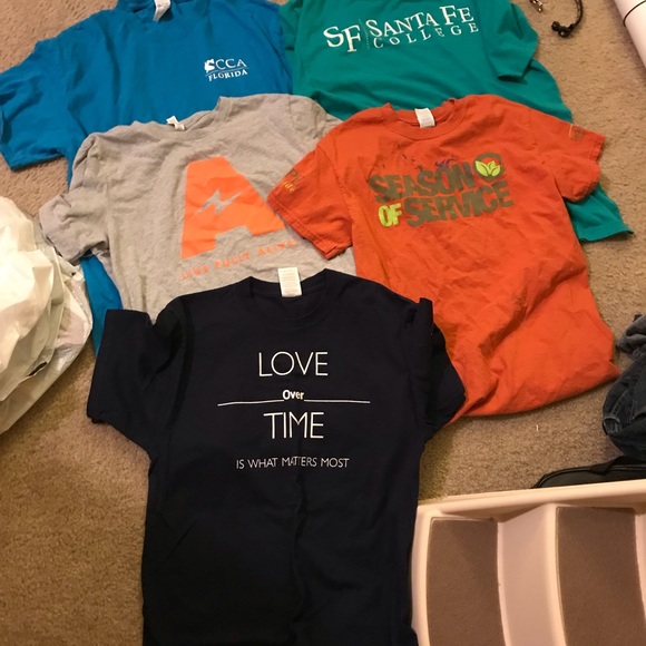 Tops - Picture 2 of 6